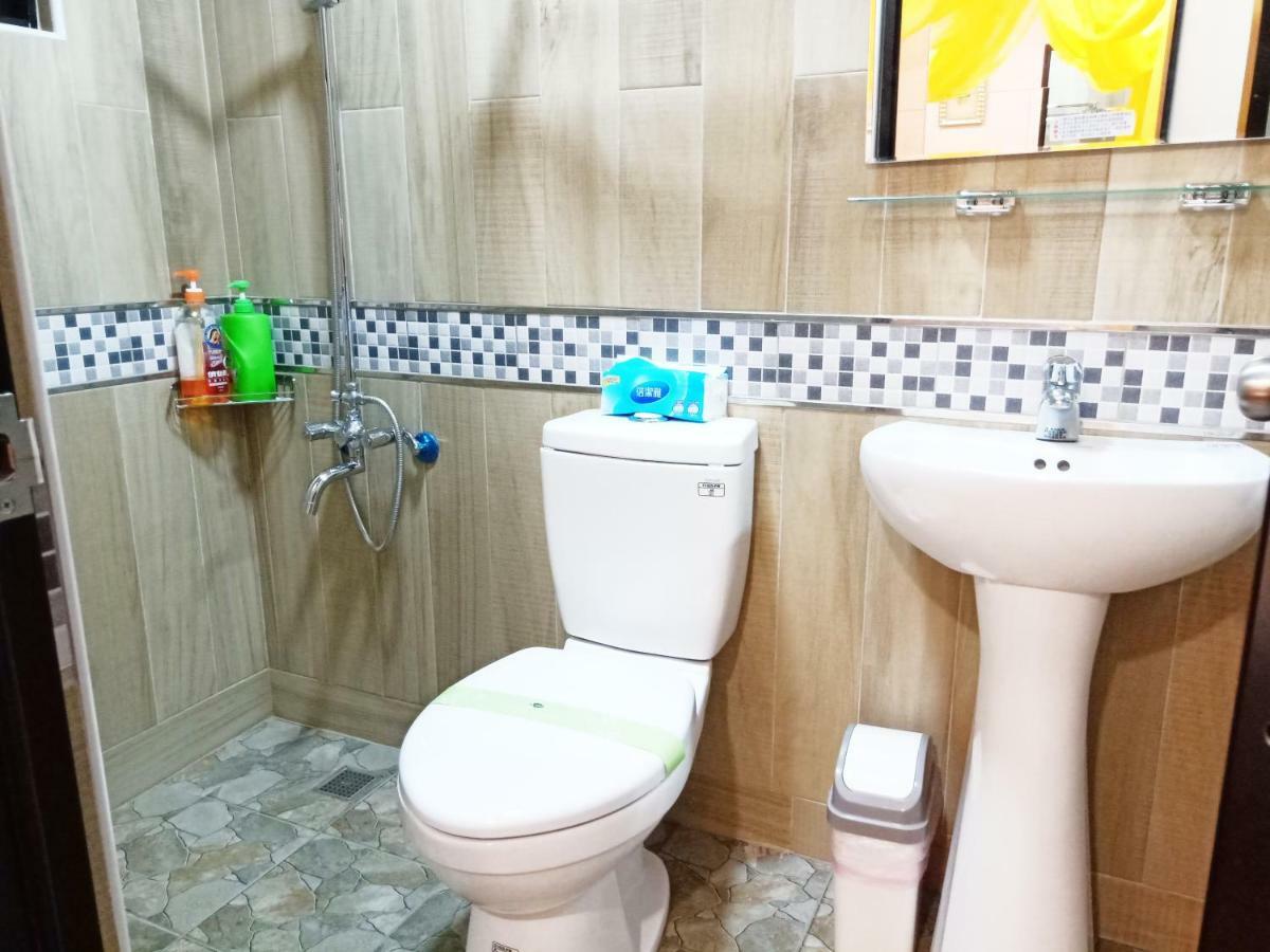 Woju Homestay Тайнань Екстер'єр фото