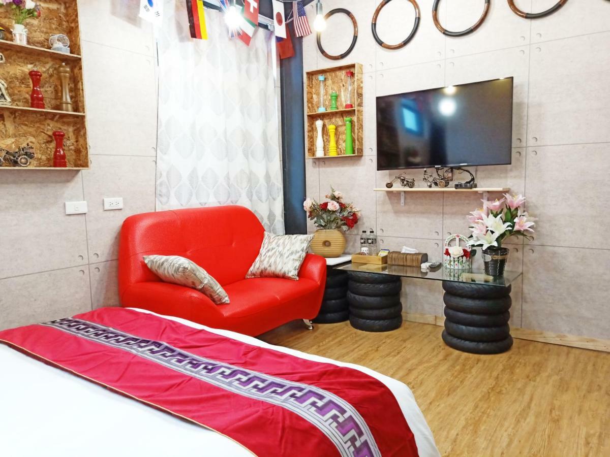 Woju Homestay Тайнань Екстер'єр фото